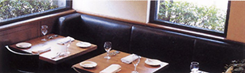 レンチレストランのテーブル：アサメラ杢板(オイル仕上げ)